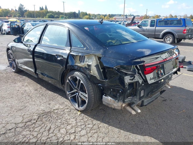 2025 AUDI A8 WAULDAF84SN001482 Photo 2