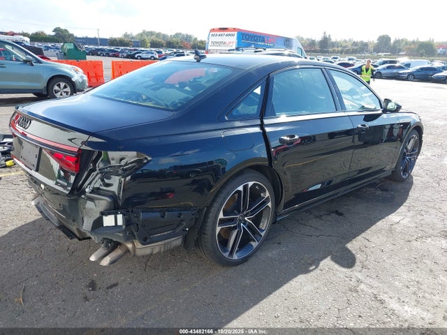 2025 AUDI A8 WAULDAF84SN001482 Photo 3