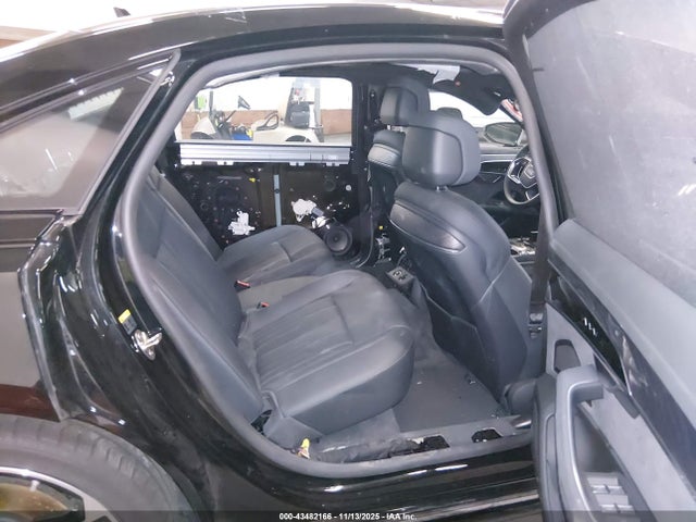 2025 AUDI A8 WAULDAF84SN001482 Photo 7