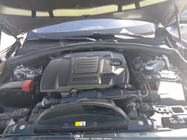 2020 JAGUAR F-PACE SADCJ2FX7LA621989 Photo 9