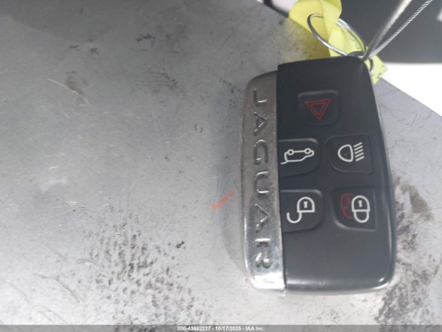 2020 JAGUAR F-PACE SADCJ2FX7LA621989 Photo 10