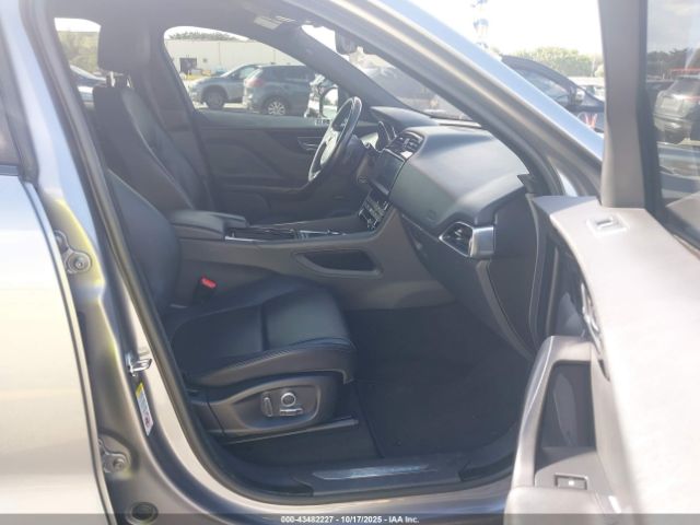 2020 JAGUAR F-PACE SADCJ2FX7LA621989 Photo 4