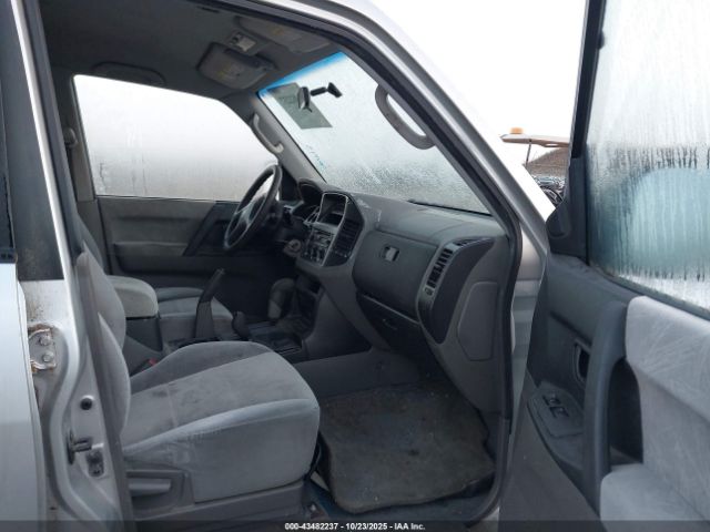 2002 MITSUBISHI MONTERO JA4MW31R22J064143 Photo 4