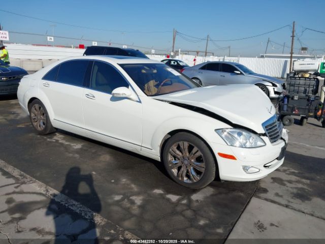 2009 MERCEDES-BENZ S 550 WDDNG71X99A274459
