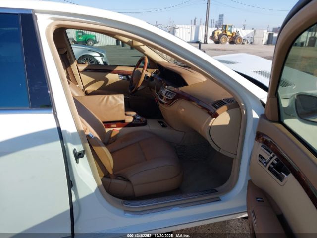 2009 MERCEDES-BENZ S 550 WDDNG71X99A274459 Photo 4