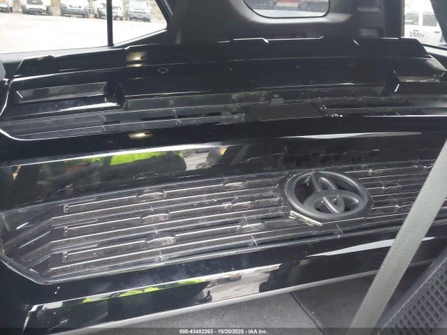 Toyota 4runner Hybrid Platinum 2025 JTEVB5BR0S5001112 Image 12