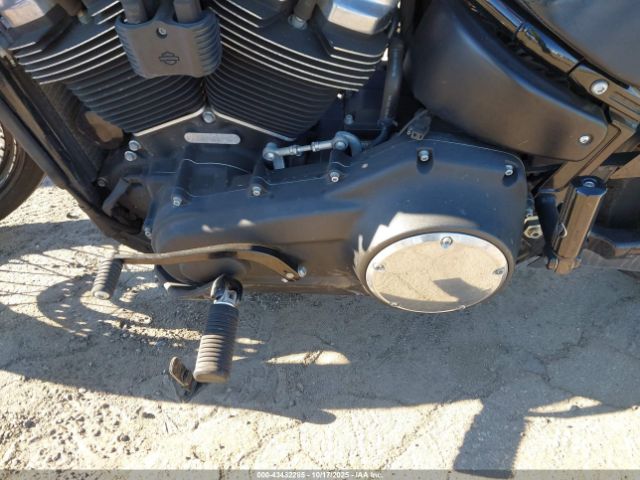 2018 HARLEY-DAVIDSON FXBB 1HD1YJJ33JC085085 Photo 8