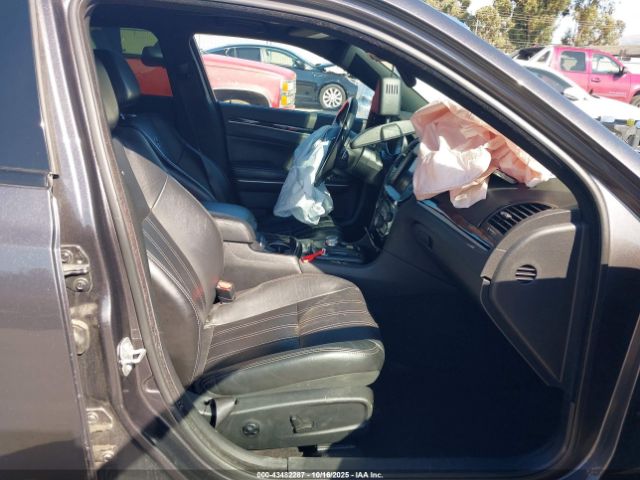 2021 CHRYSLER 300 2C3CCABG8MH541355 Photo 4