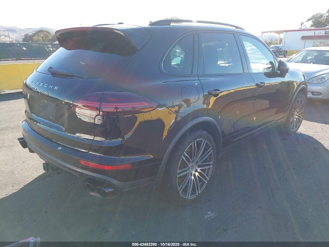 2016 PORSCHE CAYENNE WP1AC2A29GLA89324 Photo 3