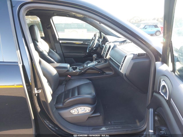 2016 PORSCHE CAYENNE WP1AC2A29GLA89324 Photo 4