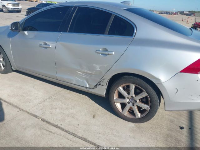 2016 VOLVO S60 YV126MFK4G2407545 Photo 5