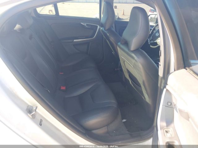 2016 VOLVO S60 YV126MFK4G2407545 Photo 7