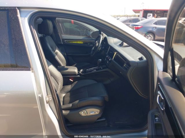 2024 PORSCHE MACAN WP1AA2A52RLB16396 Photo 4