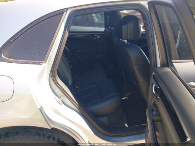 2024 PORSCHE MACAN WP1AA2A52RLB16396 Photo 7