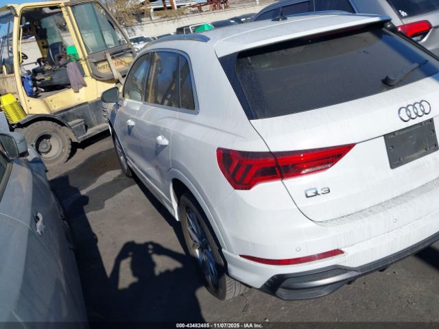 2022 AUDI Q3 WA1DECF30N1027717 Photo 2
