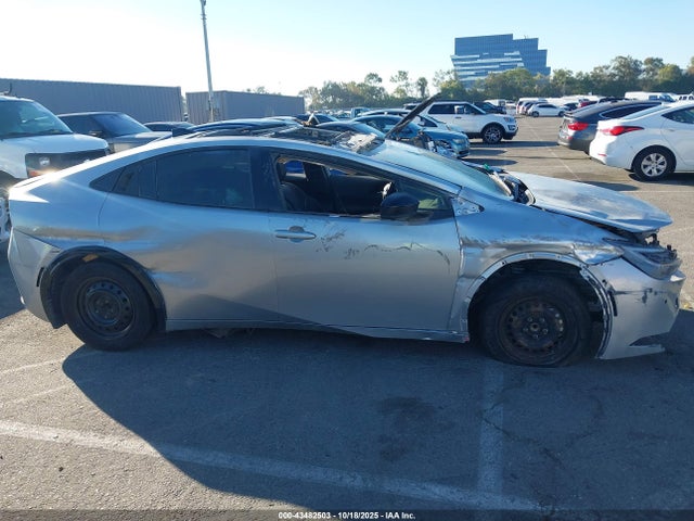 JTDACAAU4R3033761 Toyota Prius Le