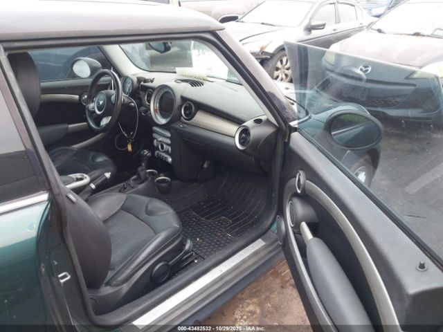 2009 MINI COOPER S WMWMF73539TW81280 Photo 4