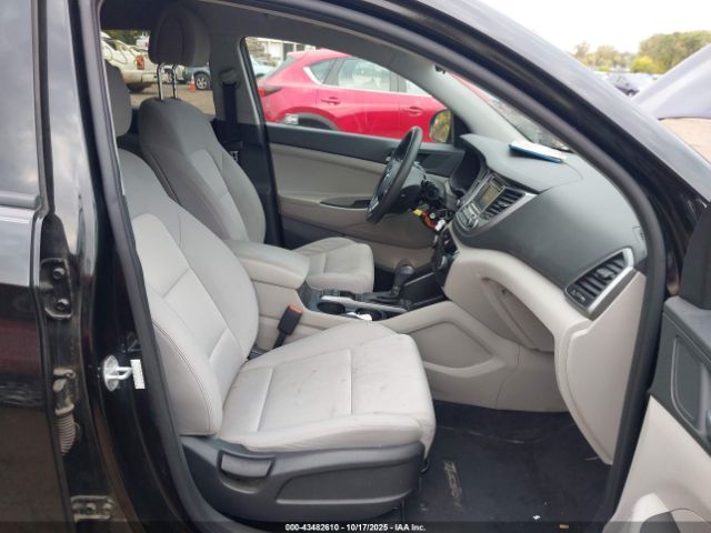 2017 HYUNDAI TUCSON KM8J3CA47HU431014 Photo 4