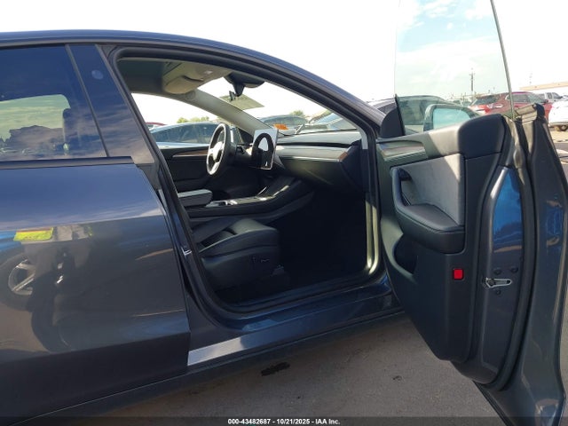 2023 TESLA MODEL Y 7SAYGDED5PF961452 Photo 4