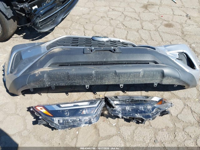 Toyota RAV4 LE 2023 2T3H1RFV8PW278979 Image 12