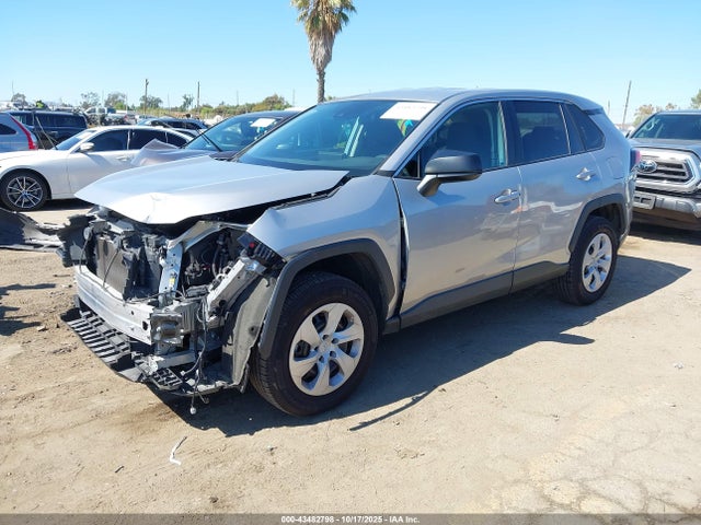 Toyota RAV4 LE 2023 2T3H1RFV8PW278979 Image 2