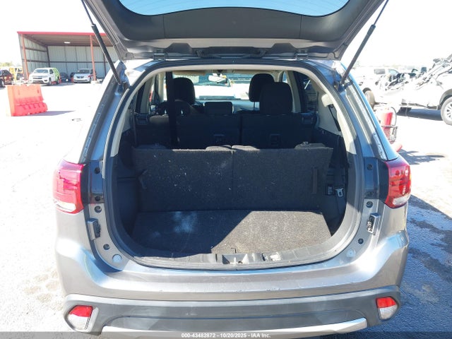 2018 Mitsubishi Outlander Es მანქანა იყიდება აუქციონზე, vin: JA4AZ3A32JZ059210, აუქციონის ნომერი: 43482872