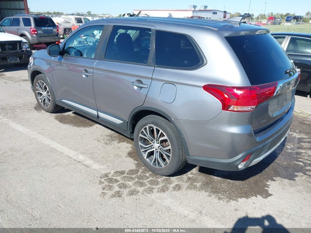 2018 Mitsubishi Outlander Es მანქანა იყიდება აუქციონზე, vin: JA4AZ3A32JZ059210, აუქციონის ნომერი: 43482872