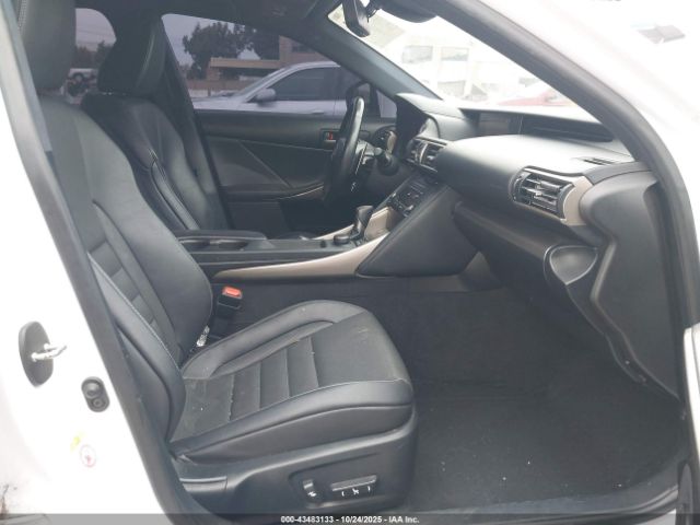 2017 LEXUS IS 200T JTHBA1D29H5058662 Photo 4
