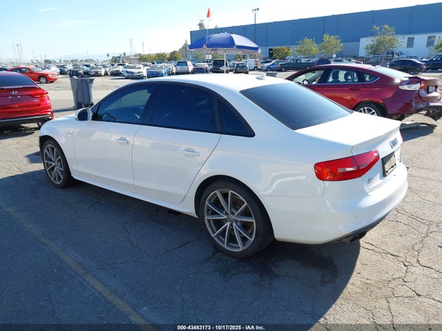 2016 AUDI A4 WAUBFAFL2GN016564 Photo 2