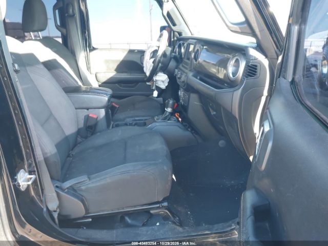 2019 JEEP WRANGLER UNLIMITED 1C4HJXEN0KW624328 Photo 4