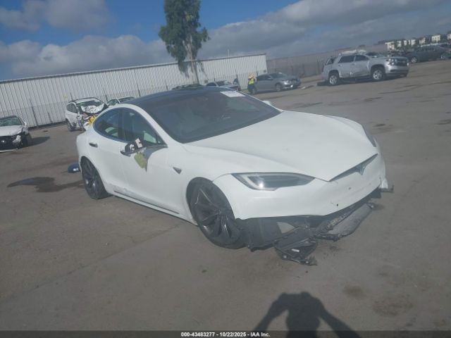 2017 TESLA MODEL S 5YJSA1E18HF206273 Photo 0