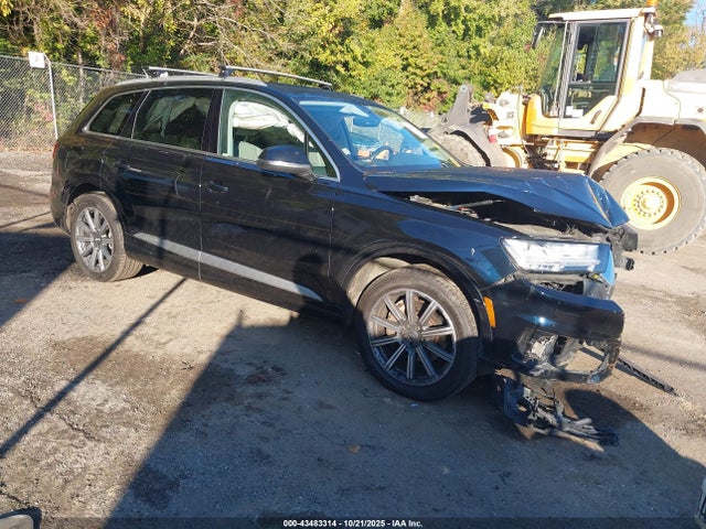 2017 AUDI Q7 WA1VAAF7XHD052859 Photo 0