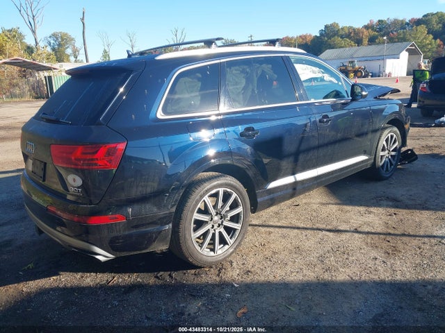 2017 AUDI Q7 WA1VAAF7XHD052859 Photo 3