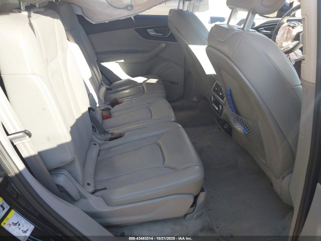 2017 AUDI Q7 WA1VAAF7XHD052859 Photo 7
