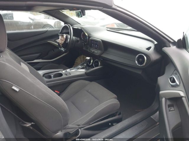 2023 CHEVROLET CAMARO 1G1FB3DX8P0145190 Photo 4