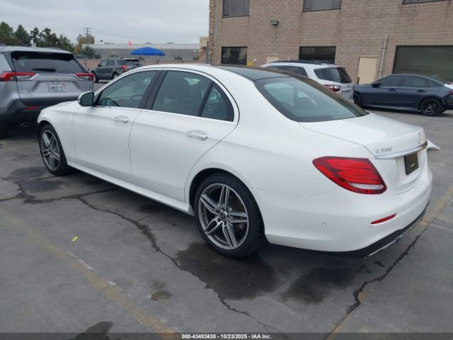 2019 MERCEDES-BENZ E 300 WDDZF4KBXKA552653 Photo 2