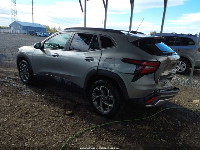 2025 CHEVROLET TRAX KL77LHEP0SC077413 Photo 2