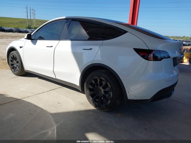 2022 TESLA MODEL Y 7SAYGDEE8NA021164 Photo 2
