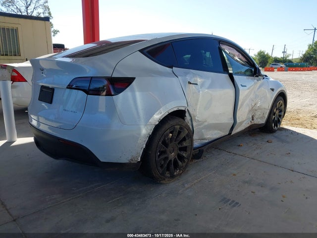 2022 TESLA MODEL Y 7SAYGDEE8NA021164 Photo 3