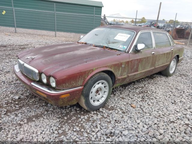 1998 JAGUAR XJ8 SAJKX6243WC825207 Photo 1
