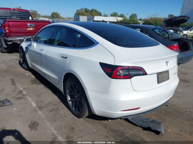 2019 TESLA MODEL 3 5YJ3E1EB2KF199779 Photo 2