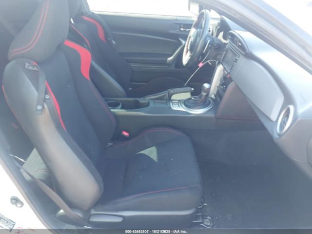 2015 SCION FR-S JF1ZNAA18F8704002 Photo 4