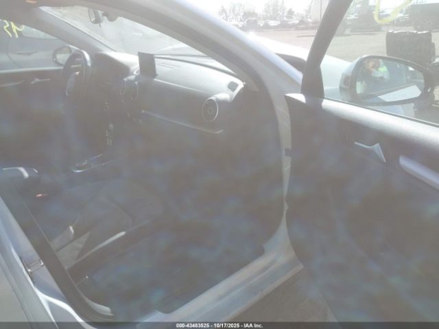 2015 AUDI A3 WAUACGFF9F1122033 Photo 4