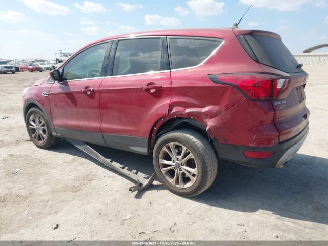 2019 FORD ESCAPE 1FMCU0GDXKUB56967 Photo 2