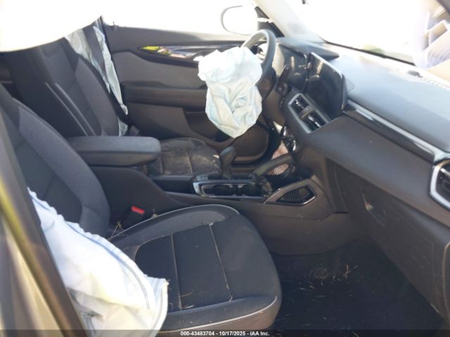 2025 CHEVROLET TRAILBLAZER KL79MMSP8SB058293 Photo 4