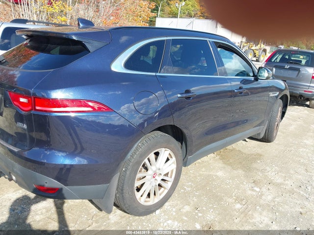 2017 JAGUAR F-PACE SADCK2BV5HA085195 Photo 3