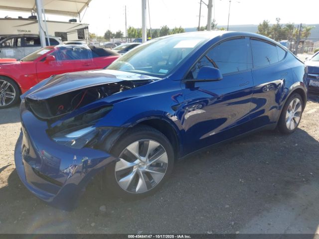 2024 TESLA MODEL Y 7SAYGDEE2RA252485 Photo 1