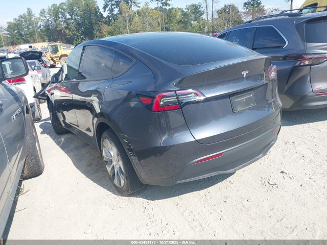 2024 TESLA MODEL Y 7SAYGDEE3RA283356 Photo 2