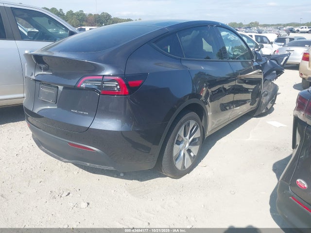 2024 TESLA MODEL Y 7SAYGDEE3RA283356 Photo 3