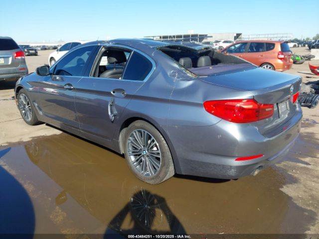 2018 BMW 530I WBAJA5C59JWA57009 Photo 2